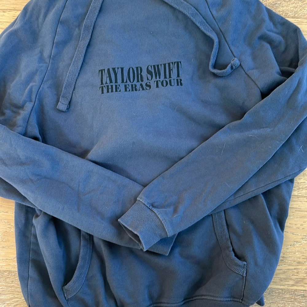Taylor Swift official concert sweatshirt. Blue hoodie
